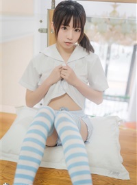 Rabbit Play Image VOL.049 Blue and White Striped Socks(5)